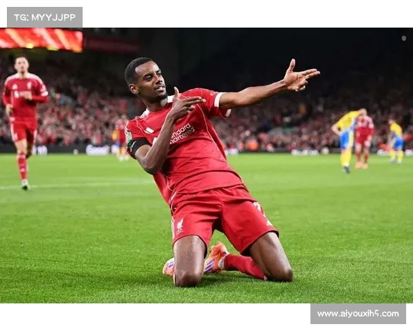 内维尔评利物浦难达上赛季水准，频繁失误阻碍红军争冠步伐